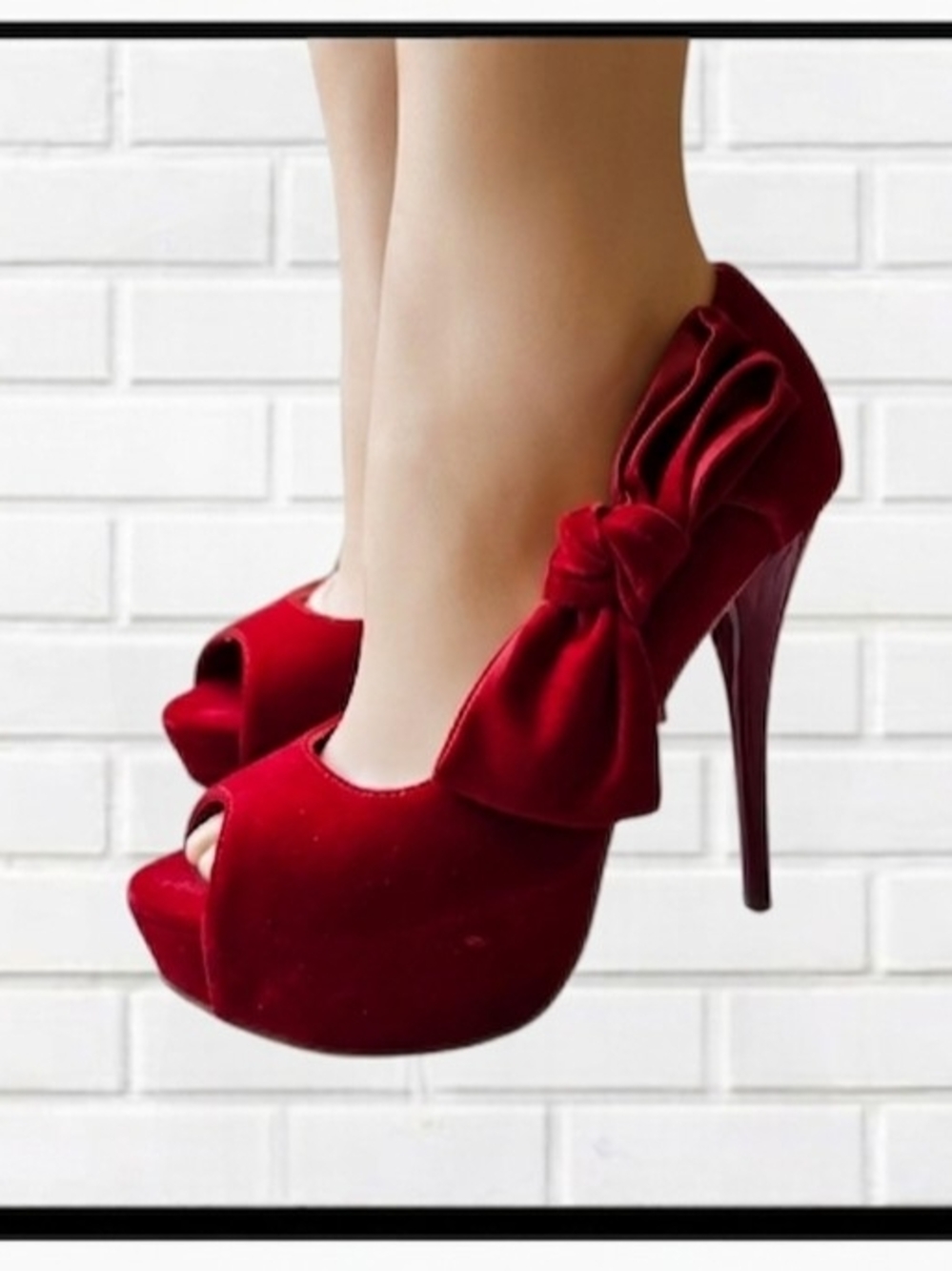 *NIB Bonnibel Red Velvet Bow Platform Stiletto Heels Peep Toe Size 6.5